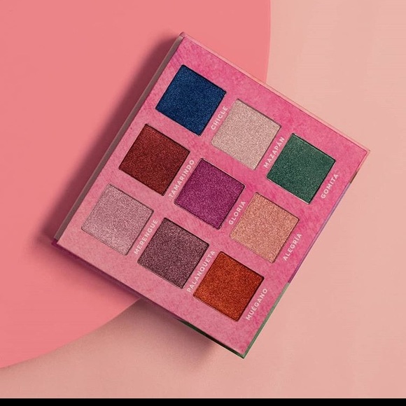 Eyeshadow palette - Picture 2 of 5